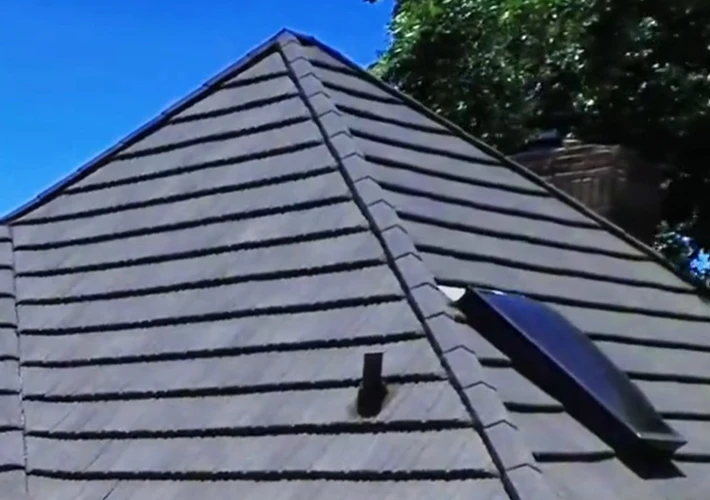 What Are the Advantages of Interlocking Stone Coated Metal Roof Tile?