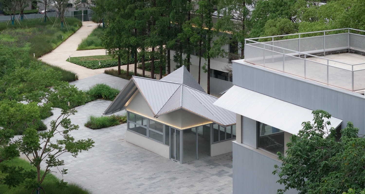 900-wave-type-and-630-T-type-roofing-sheet-1