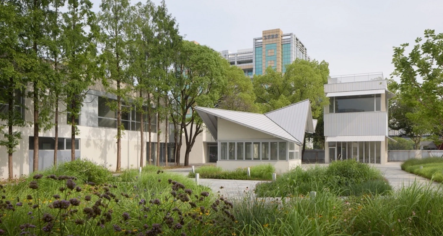 900-wave-type-and-630-T-type-roofing-sheet-2